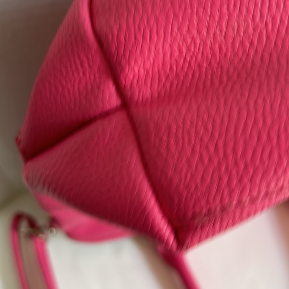 Jewel by Thirty-One hot pink handbag with removable, adjustable strap - Picture 9 of 11